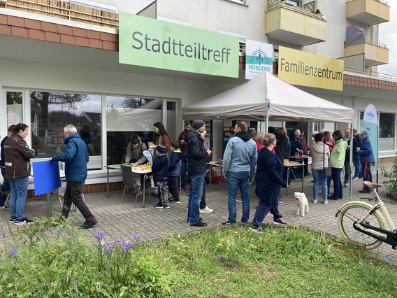Quartiersplatz-Aktion am 03.05.2024 vor dem Stadtteiltreff Nordend