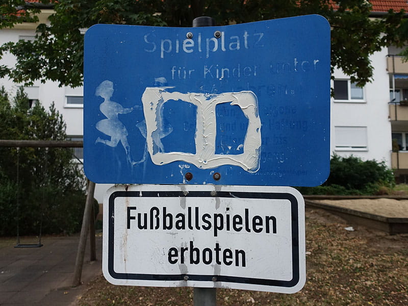 Fußballspielen verboten – Fuldaer Nordend